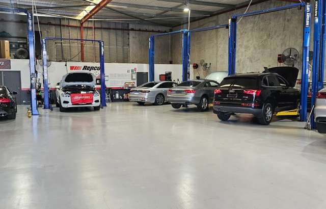 AutoTech Bunbury workshop gallery image