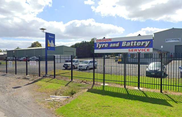 Drouin Tyre & Battery Service workshop gallery image