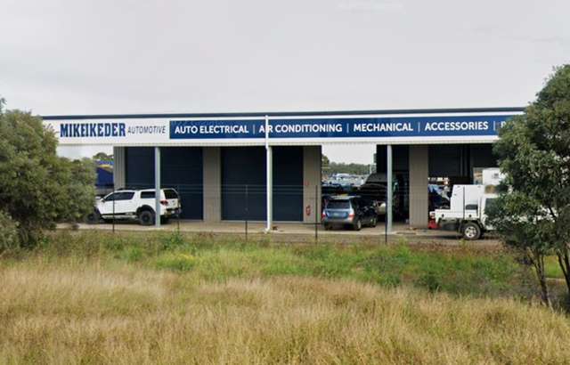 Mikeder Automotive workshop gallery image