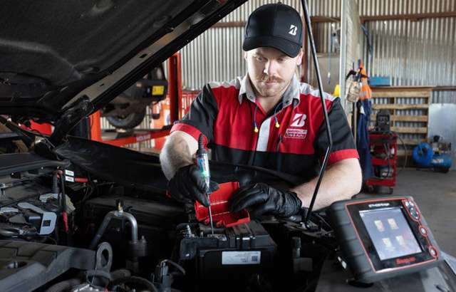 Bridgestone Select Tyre & Auto Tamworth workshop gallery image
