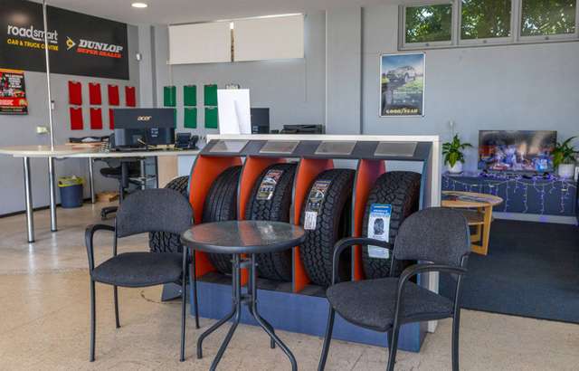 Dunlop Super Dealer Gosford workshop gallery image
