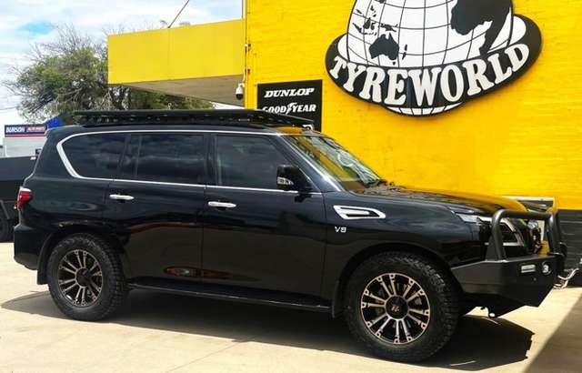 Dunlop Super Dealer Wagga Wagga. workshop gallery image