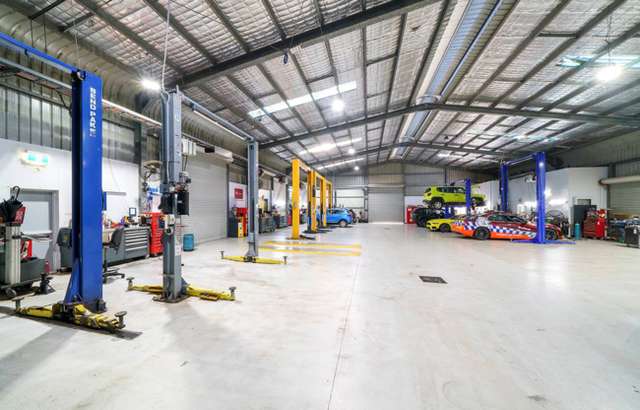 Miedecke Motor Group workshop gallery image