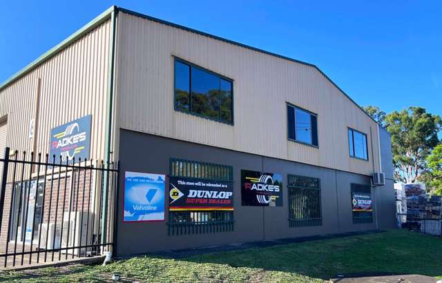 Radke's Tyre & Auto workshop gallery image