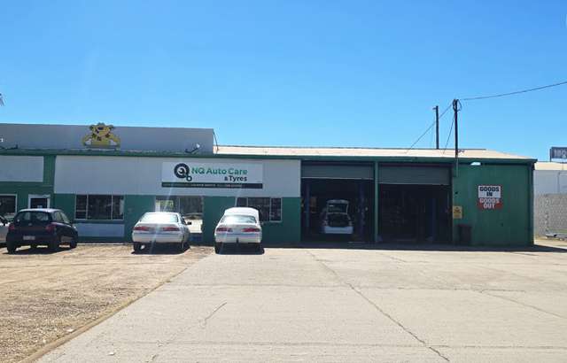 NQ Autocare & Tyres workshop gallery image