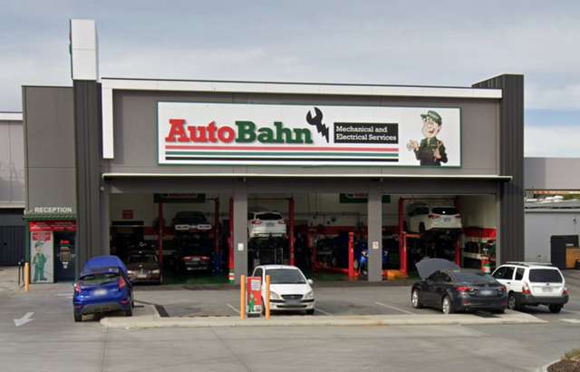 Autobahn Mechanical and Electrical Services Banksia Grove workshop gallery image
