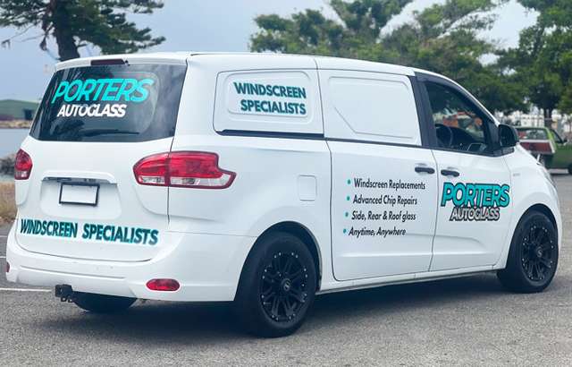 Porters Autoglass workshop gallery image