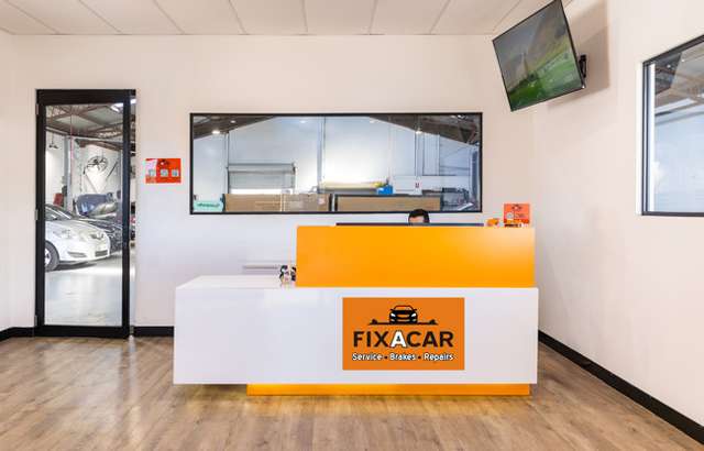 FIXACAR Bowen Hills workshop gallery image