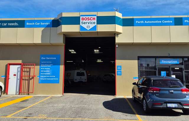 Perth Automotive Centre workshop gallery image