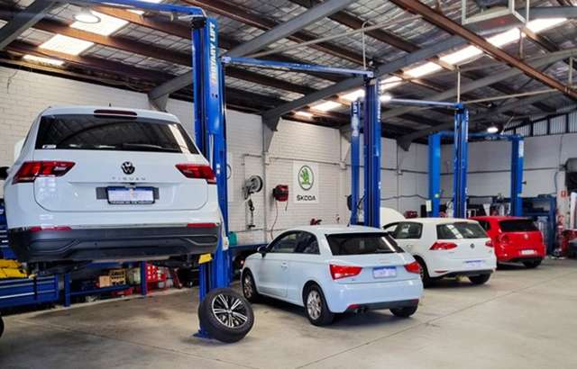 Wolfsburg Techniks workshop gallery image