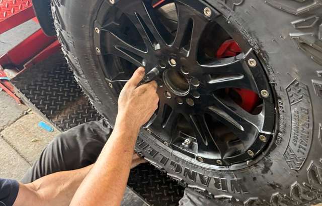 S&M Tyres workshop gallery image