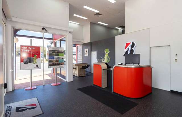 Bridgestone Select Tyre & Auto Loganholme workshop gallery image