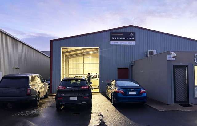 Gulf Auto Tech workshop gallery image