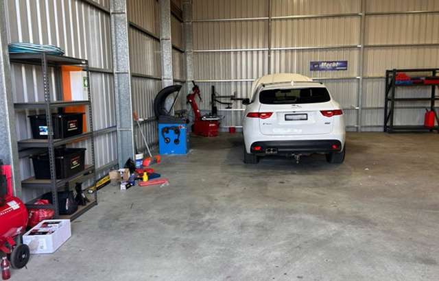Gulf Auto Tech workshop gallery image