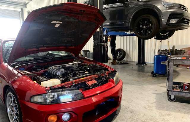 H&M Automotive Solutions workshop gallery image