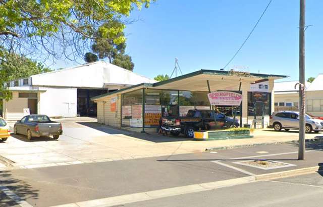 Springfields Garage workshop gallery image