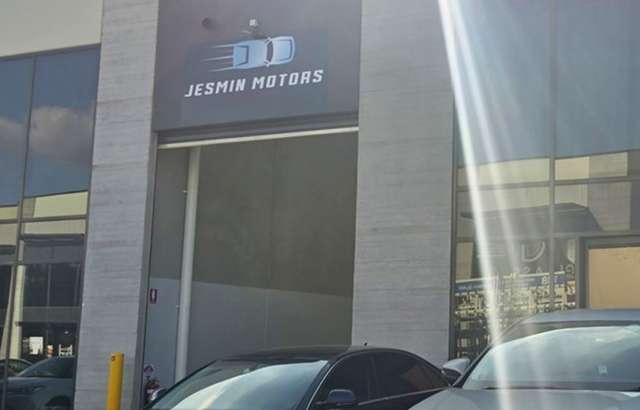 Jesmin Motors workshop gallery image