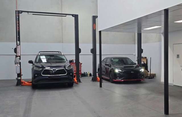 Jesmin Motors workshop gallery image