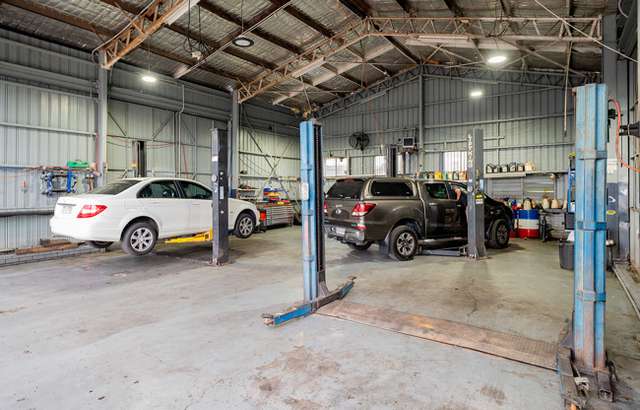 RJ Auto Care workshop gallery image