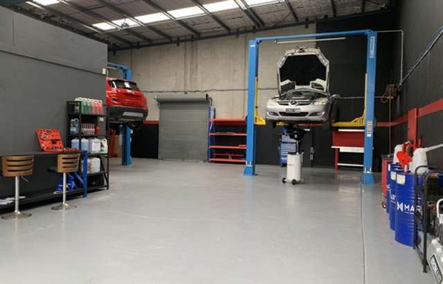 Dashmesh Auto Care workshop gallery image