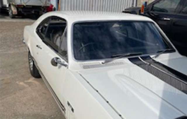 WOW Windscreens workshop gallery image