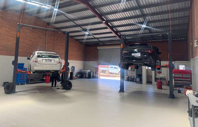 Ez Autoworx workshop gallery image