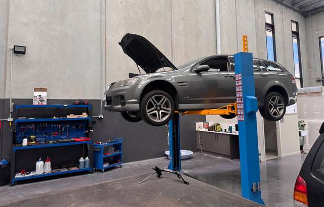 Royyals Automotives Warragul workshop gallery image