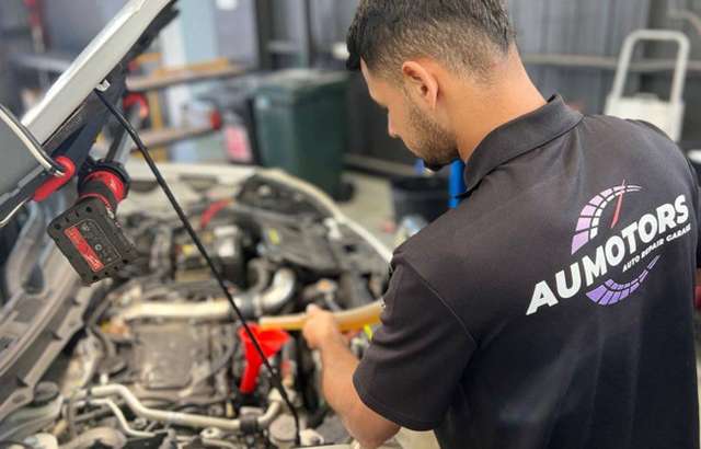AUMOTORS workshop gallery image