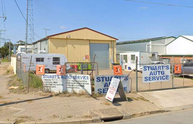 Stuart's Auto Service workshop gallery image