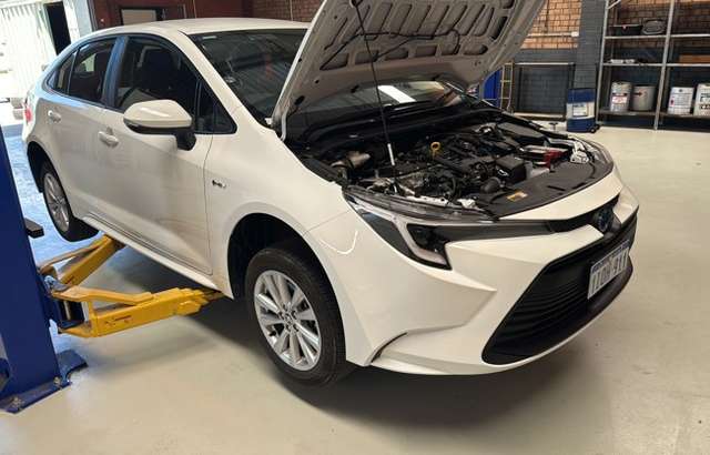 Commercial Automotive Repair Services workshop gallery image