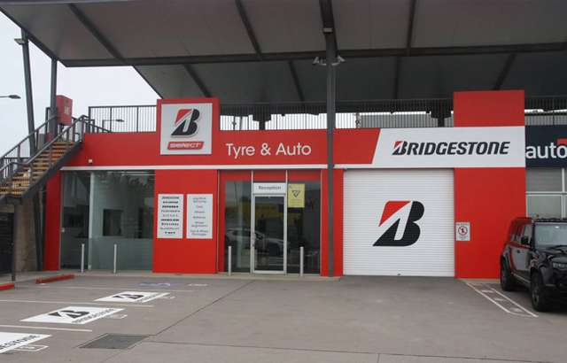 Bridgestone Select Tyre & Auto Gungahlin workshop gallery image