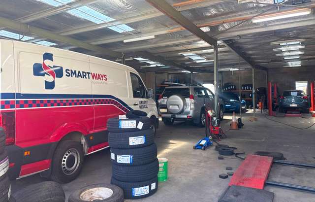 SA Diamond Auto & Tyre Experts workshop gallery image