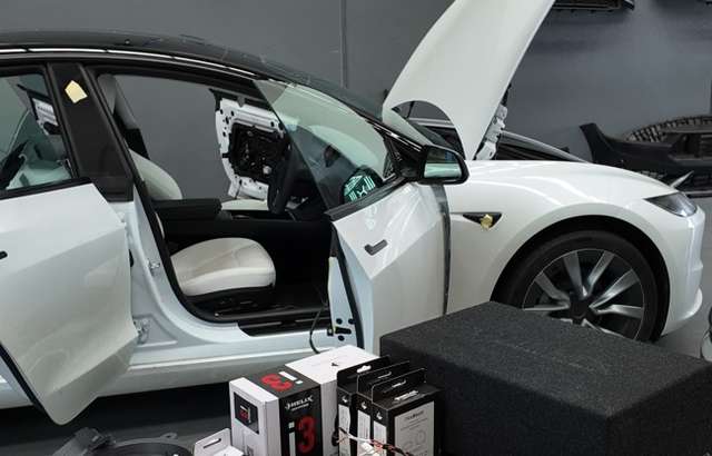 Auto Genix workshop gallery image