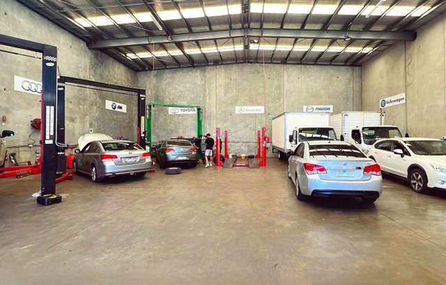 Affordable Mechanics workshop gallery image
