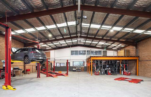 Bridgestone Select Tyre & Auto Marrickville workshop gallery image