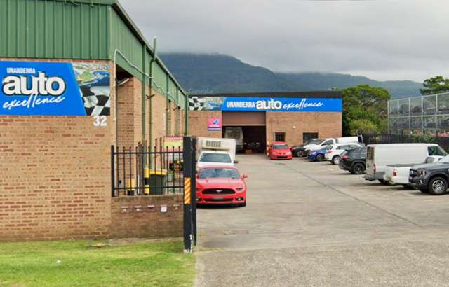 Unanderra Auto Excellence workshop gallery image