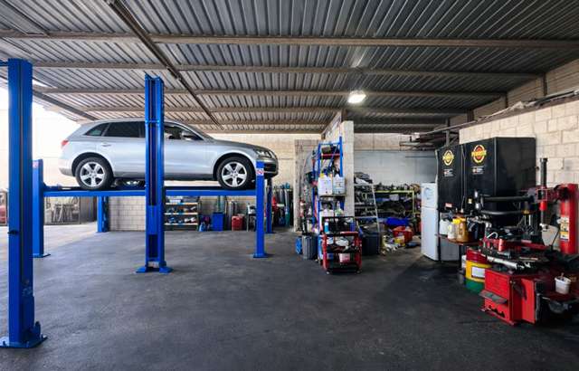 Riverstone Auto Masters workshop gallery image