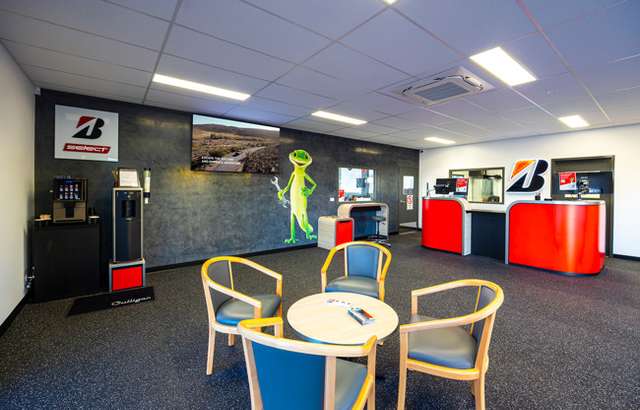 Bridgestone Select Tyre & Auto Byford workshop gallery image