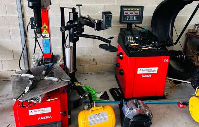G&H Automobile workshop gallery image