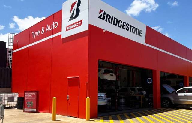 Bridgestone Select Tyre & Auto Kingsway workshop gallery image