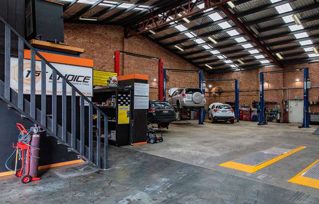 1st Choice Mechanical Repairs and Tyres workshop gallery image