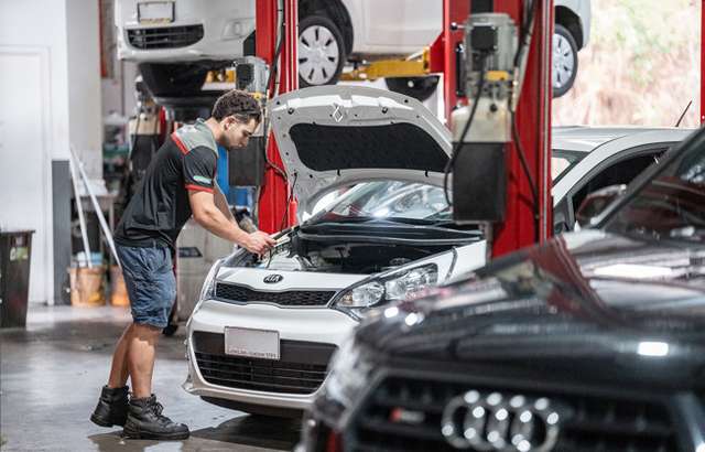 Bridgestone Select Tyre & Auto Robina workshop gallery image