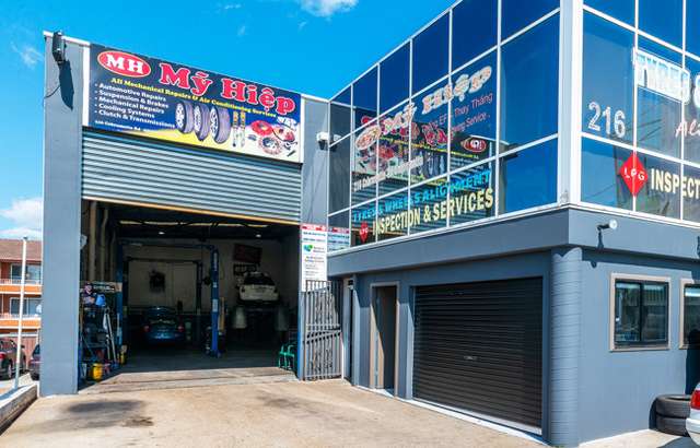 My Hiep Automotive workshop gallery image
