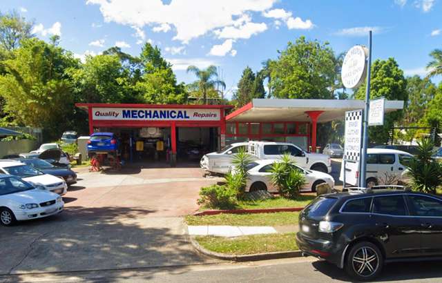 Mitchelton Service Centre workshop gallery image