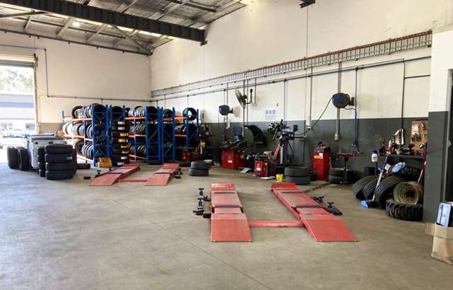 Bridgestone Select Tyre & Auto Penrith North workshop gallery image