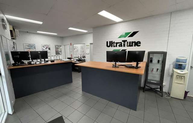 Ultra Tune Belmont workshop gallery image