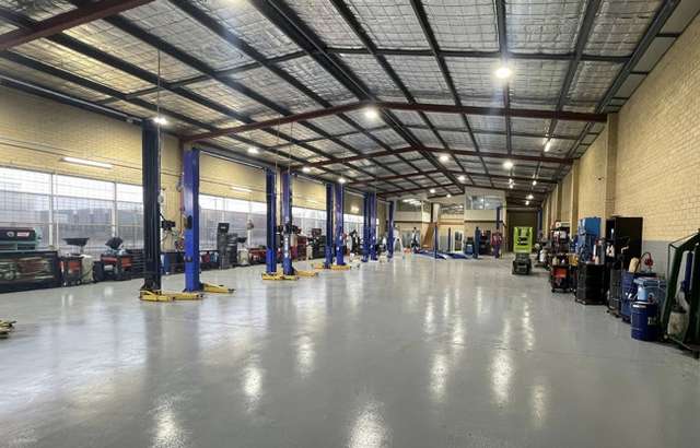 Ultra Tune Belmont workshop gallery image