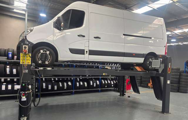 361 Wheels & Tyres workshop gallery image