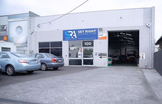 Set Right Automotives workshop gallery image