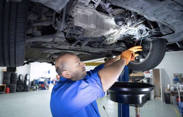 Set Right Automotives workshop gallery image